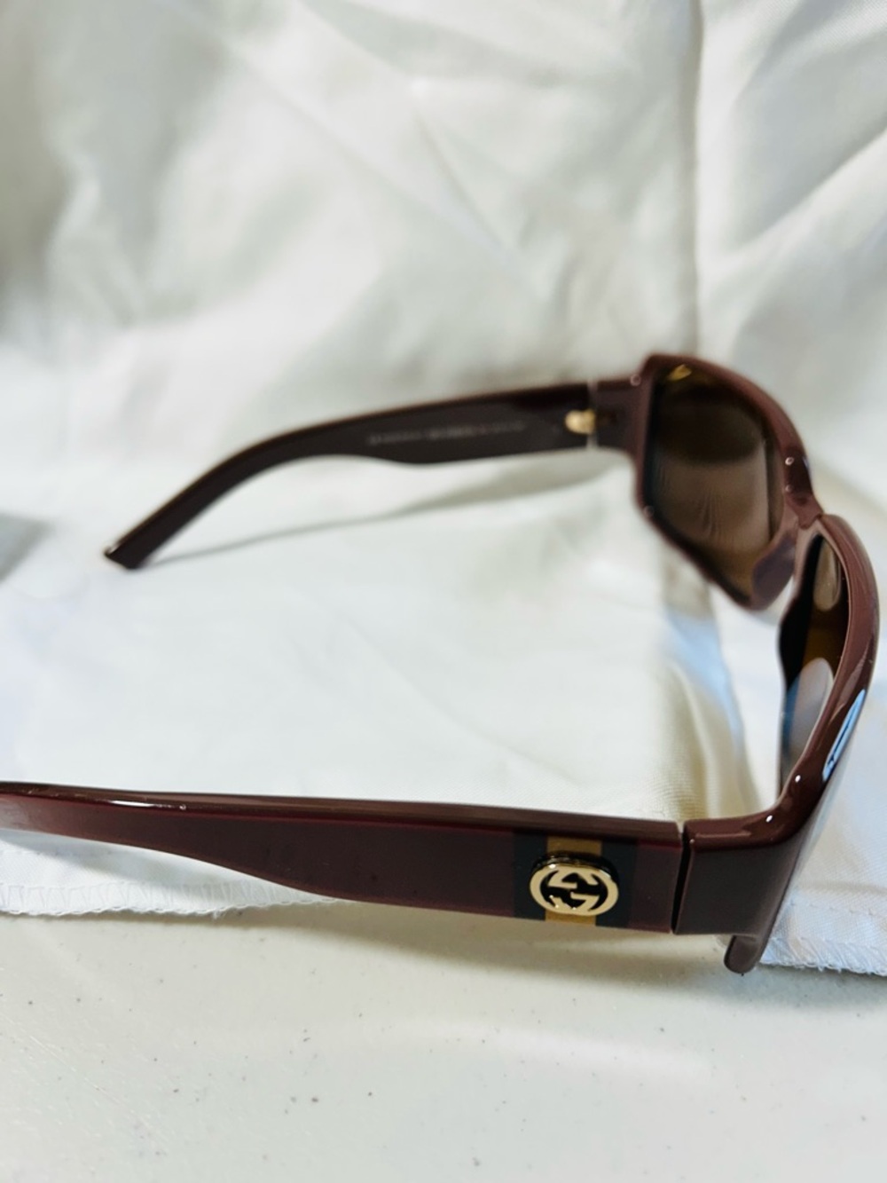 Gucci Men's Brown Rectangular Sunglasses with Dark Lenses - Picture 2 of 4